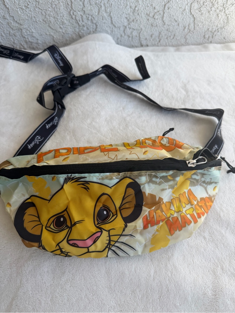 Disney Yellow Simba 'Hakuna Matata' Kids Crossbody Bag